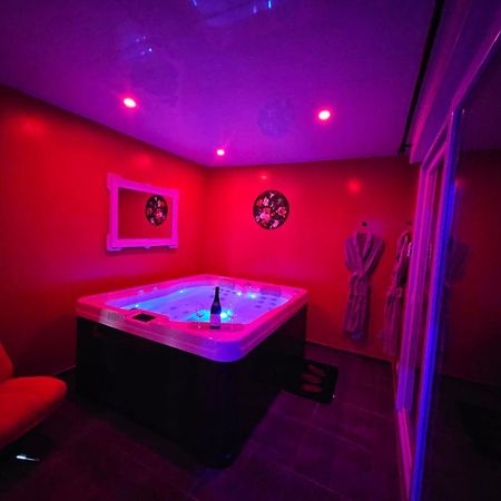 Bulles De Plaisir Hotel Saint-Maurice-l'Exil Екстериор снимка