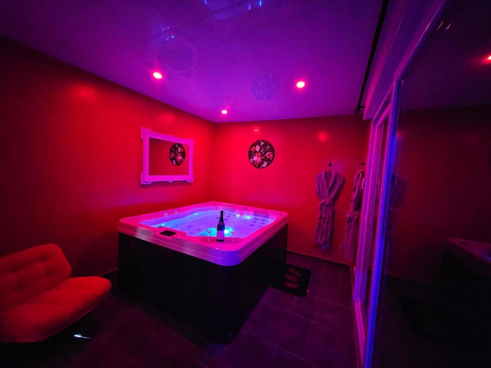 Bulles De Plaisir Hotel Saint-Maurice-l'Exil Екстериор снимка